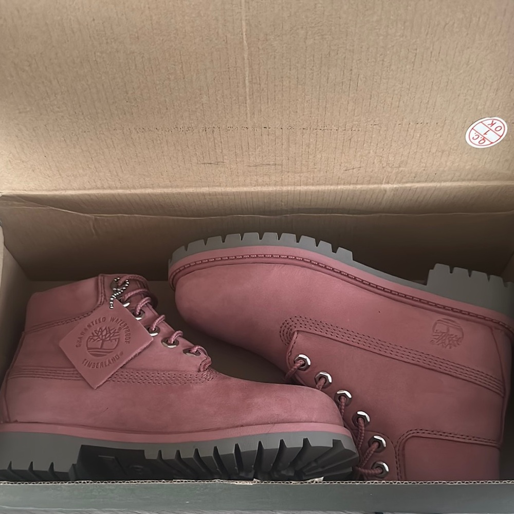 Timberland Pink and Gray Nubuck Boots (NEVER WORN)